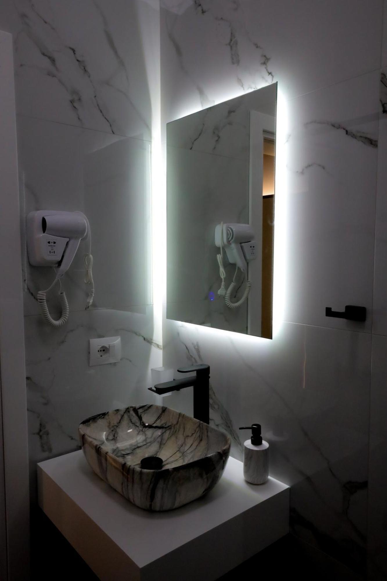 Elona'S Rooms Krujë Esterno foto